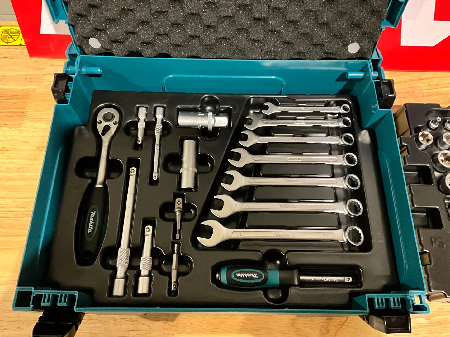Makita 120 delers verktøysett. E-08713