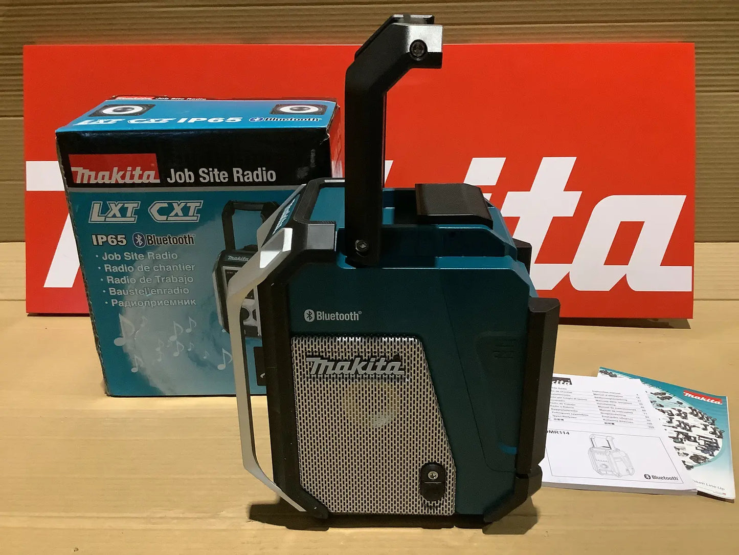 Makita DMR114