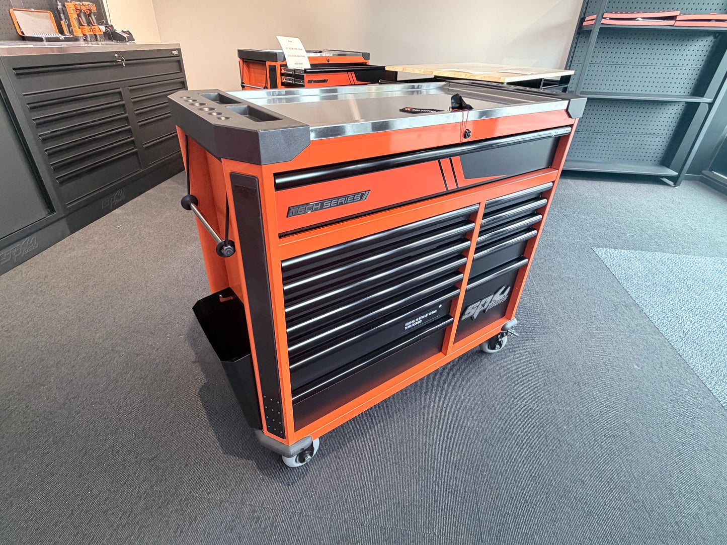 sptools verkyøyvogn med 374deler verktøy